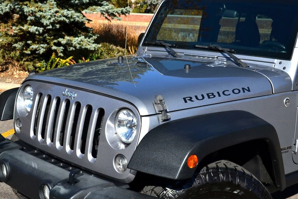 Used 2015 Jeep Wrangler Unlimited Rubicon w/ Dual Top Group AWD/4WD image 7