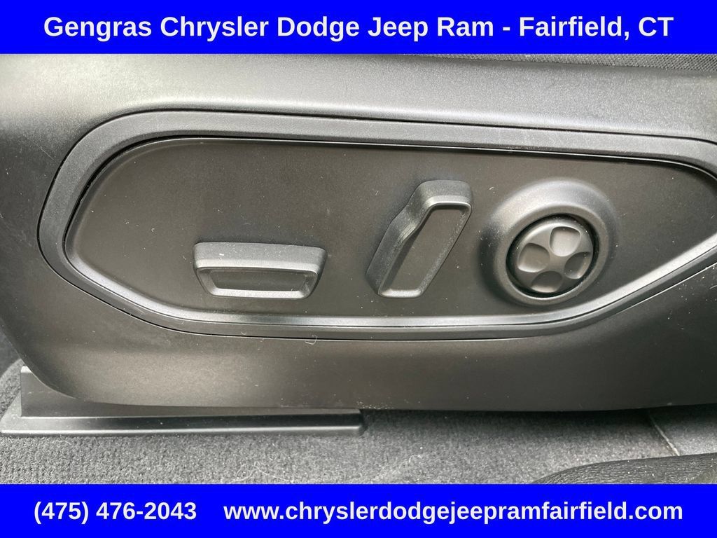 Certified 2023 Jeep Grand Cherokee Overland AWD/4WD image 48