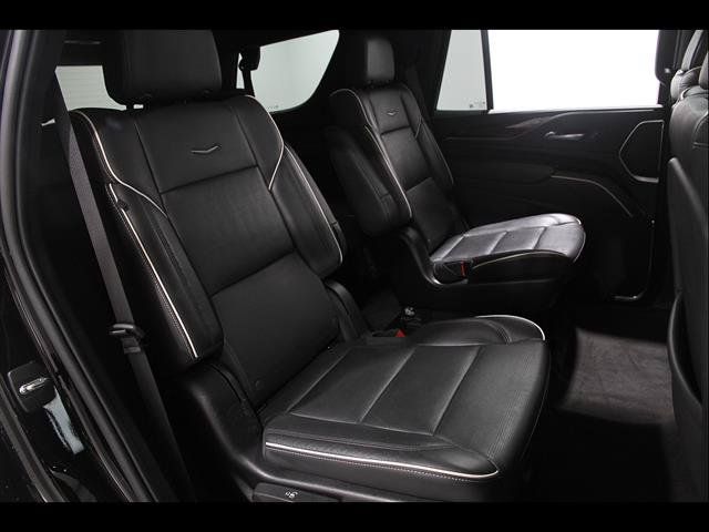 Certified 2022 Cadillac Escalade Premium Luxury AWD/4WD image 22
