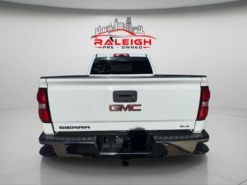 Used 2018 GMC Sierra 1500 SLE w/ SLE Value Package image 4