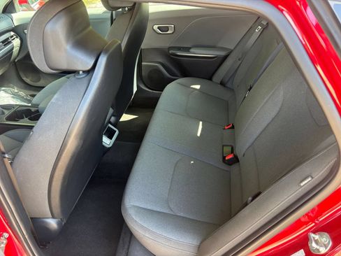 Used 2025 Kia K4 FWD image 28