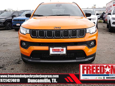 New 2026 Jeep Compass Latitude image 8