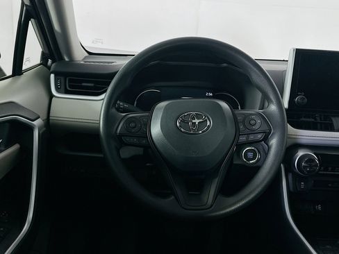 Used 2025 Toyota RAV4 XLE w/ Convenience Package image 18