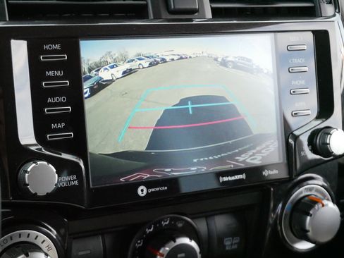 Certified 2024 Toyota 4Runner TRD Off-Road image 28