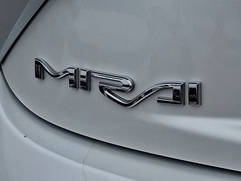 Used 2023 Toyota Mirai w/ Advanced Technology Package RWD image 30