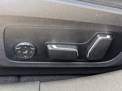 Used 2024 BMW i4 eDrive40 image 16