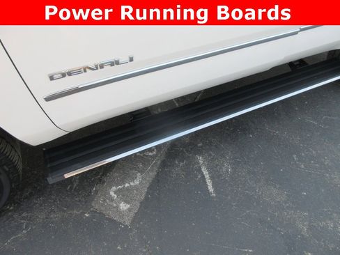 Used 2020 GMC Yukon Denali w/ Denali Ultimate Package image 13