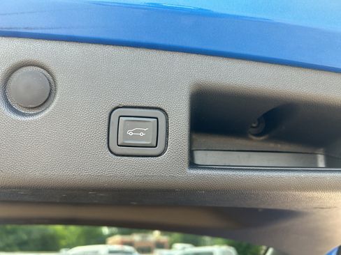 Used 2024 Chevrolet Equinox LT FWD image 14