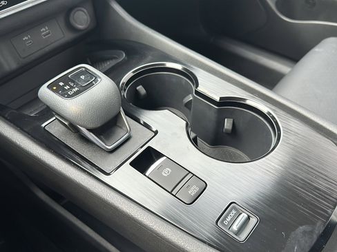 Used 2023 Nissan Rogue SV w/ SV Premium B Package image 34