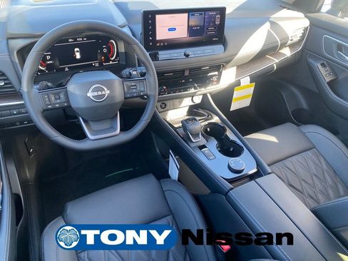 New 2026 Nissan Rogue Platinum image 12