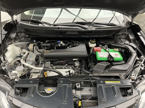 Used 2019 Nissan Rogue SV AWD/4WD image 25