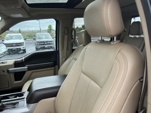 Used 2019 Ford F150 Lariat w/ Equipment Group 501A Mid AWD/4WD image 17