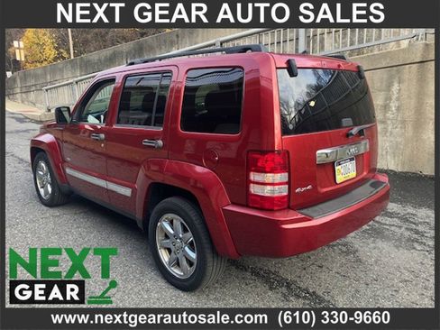 Used 2012 Jeep Liberty Sport image 3