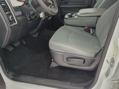 Used 2017 RAM 1500 Express w/ Express Value Package image 29