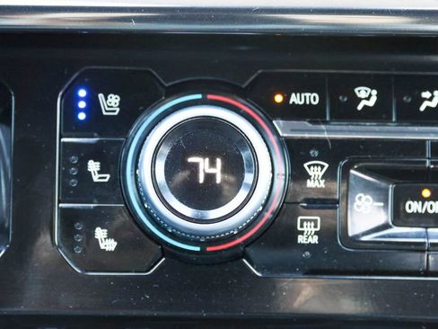 Used 2023 GMC Sierra 1500 AT4 w/ AT4 Premium Package AWD/4WD image 27