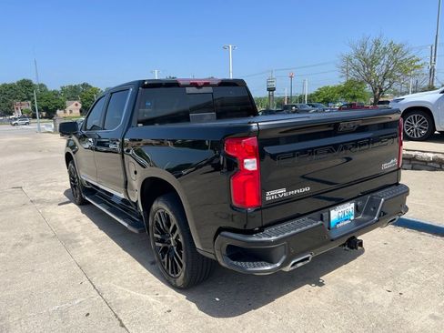 Used 2023 Chevrolet Silverado 1500 High Country w/ Technology Package AWD/4WD image 4