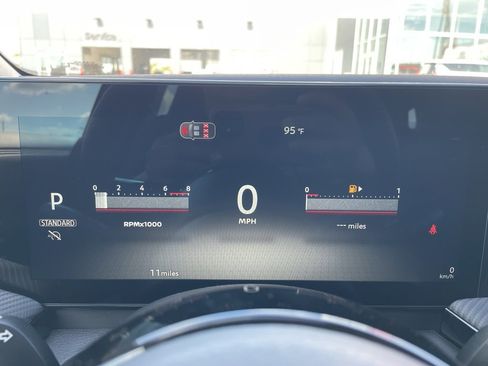 New 2026 Nissan Kicks SR image 11