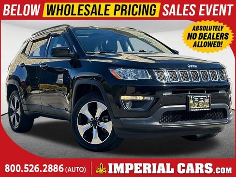 Used 2018 Jeep Compass Latitude w/ Trailer Tow Group AWD/4WD image 1