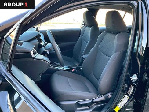 Used 2022 Toyota Corolla LE FWD image 9