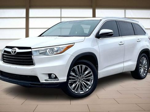 Used 2016 Toyota Highlander Limited image 1
