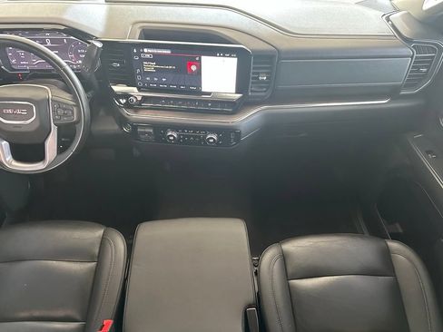 Used 2025 GMC Sierra 1500 SLT AWD/4WD image 17