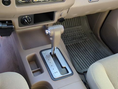 Used 2008 Nissan Frontier SE w/ SE Value Truck Pkg image 21