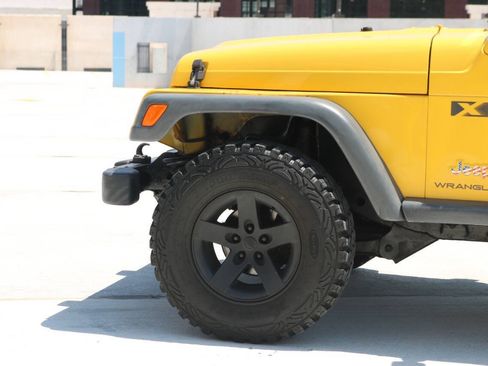 Used 2004 Jeep Wrangler X w/ Convenience Group AWD/4WD image 47