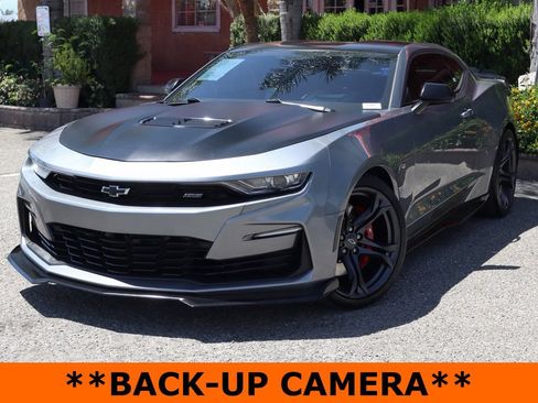 Used 2021 Chevrolet Camaro SS RWD image 4