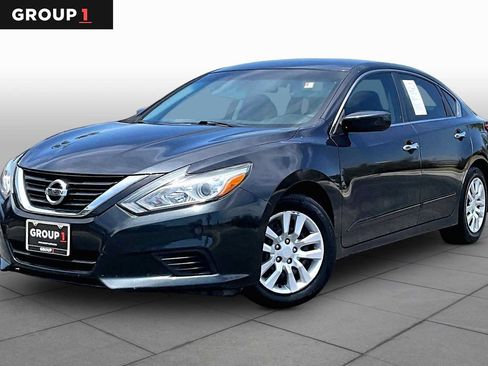 Used 2018 Nissan Altima 2.5 S w/ S Convenience Package FWD image 1