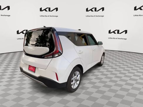 Certified 2023 Kia Soul LX FWD image 8