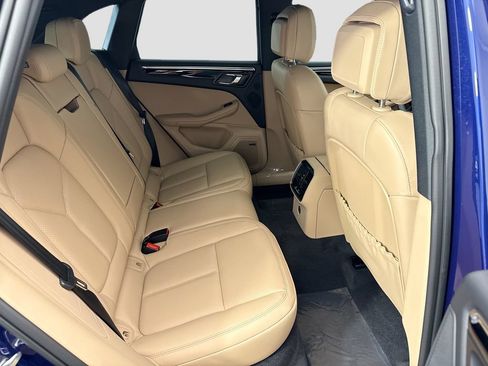 Used 2026 Porsche Macan AWD/4WD image 23