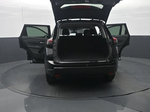 Used 2026 Nissan Rogue SV FWD image 39