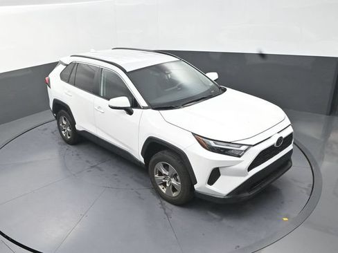 Used 2024 Toyota RAV4 XLE FWD image 23