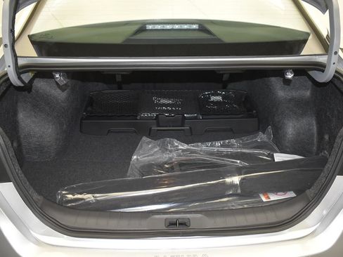Used 2025 Nissan Altima 2.5 SR FWD image 37