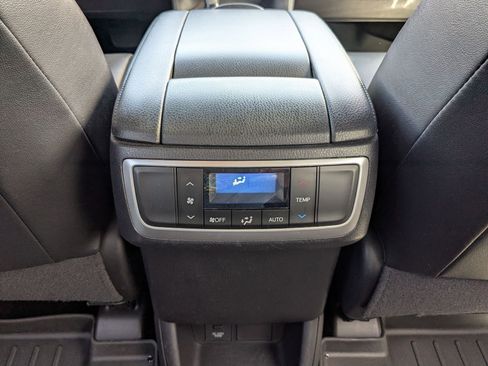 Used 2019 Toyota Highlander Limited AWD/4WD image 28