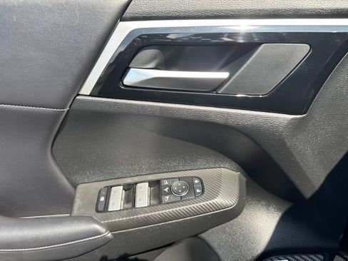Used 2025 Mitsubishi Outlander SE AWD/4WD image 11