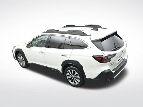 Used 2025 Subaru Outback Touring AWD/4WD image 27