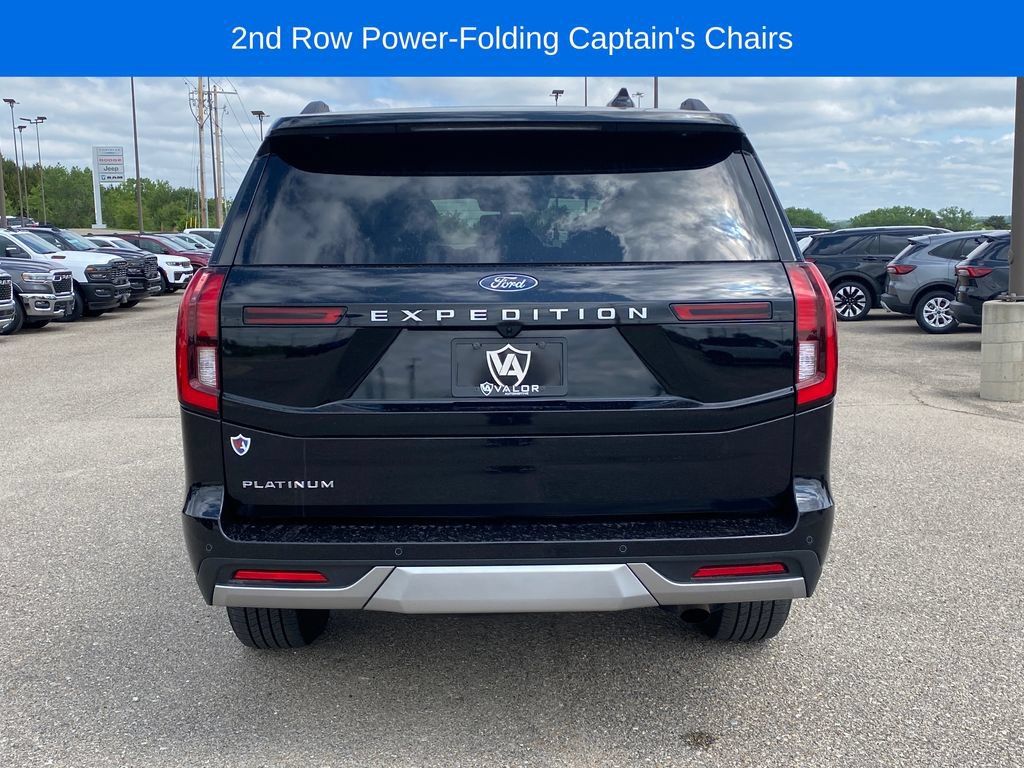 Used 2025 Ford Expedition Platinum AWD/4WD image 5