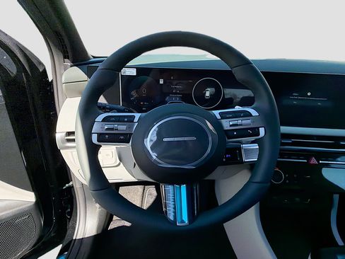 New 2026 Hyundai Tucson Limited image 39