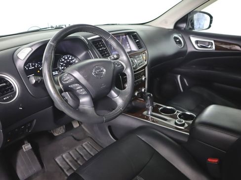 Used 2015 Nissan Pathfinder Platinum w/ Cargo Package image 9