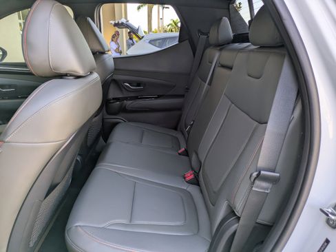 Certified 2024 Hyundai Santa Cruz Limited image 17