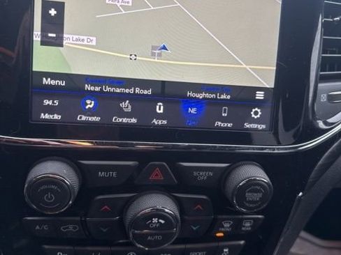 Used 2020 Jeep Grand Cherokee Laredo image 15