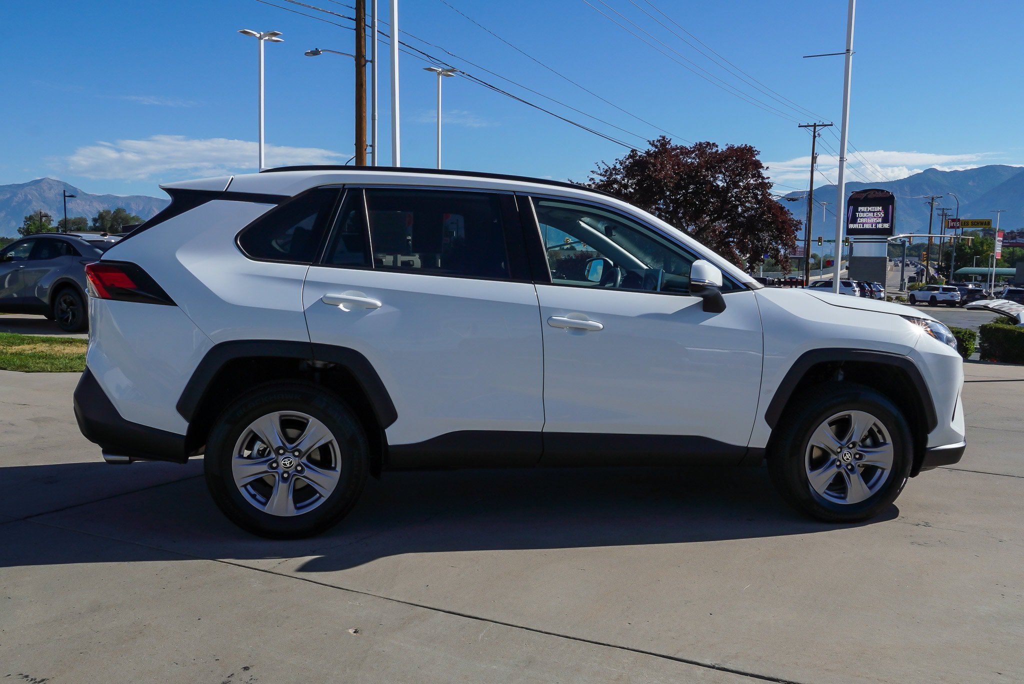 Certified 2024 Toyota RAV4 XLE AWD/4WD image 9