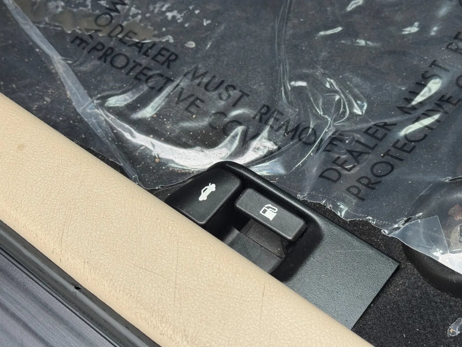 Used 2012 Toyota Camry LE FWD image 23