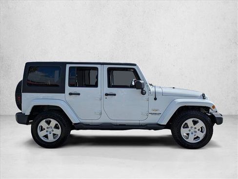 Used 2012 Jeep Wrangler Unlimited Sahara w/ Connectivity Group image 4