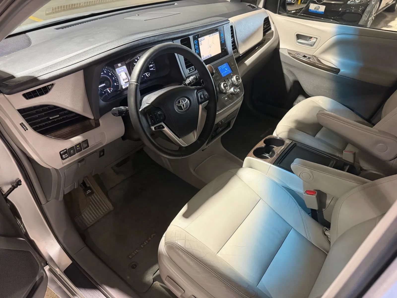 Used 2016 Toyota Sienna XLE Premium w/ Protection Package AWD/4WD image 9