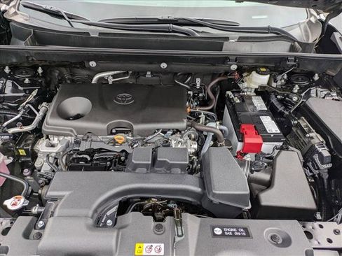 Certified 2025 Toyota RAV4 LE image 21