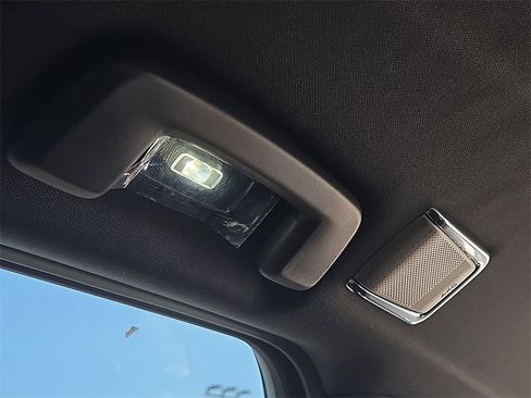 New 2026 Cadillac Vistiq Sport image 18