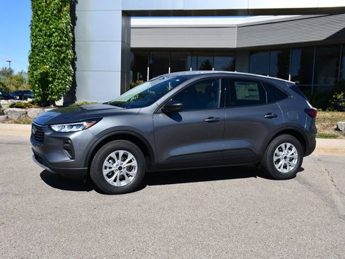 Used 2026 Ford Escape Active w/ Cold Weather Package AWD/4WD image 2