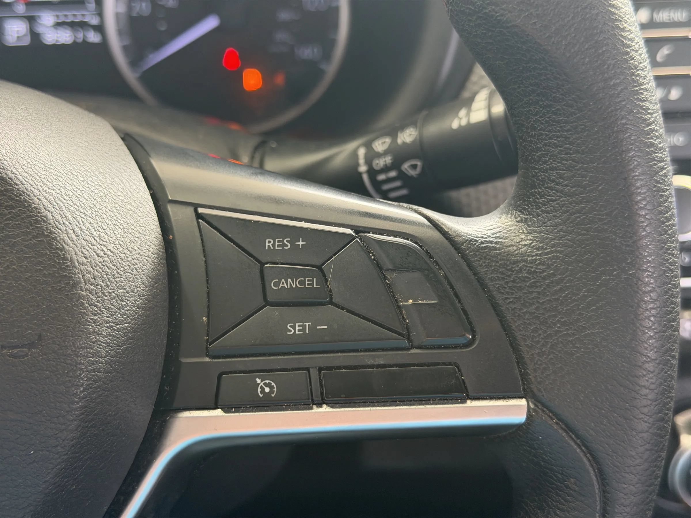 Used 2019 Nissan Kicks S FWD image 27